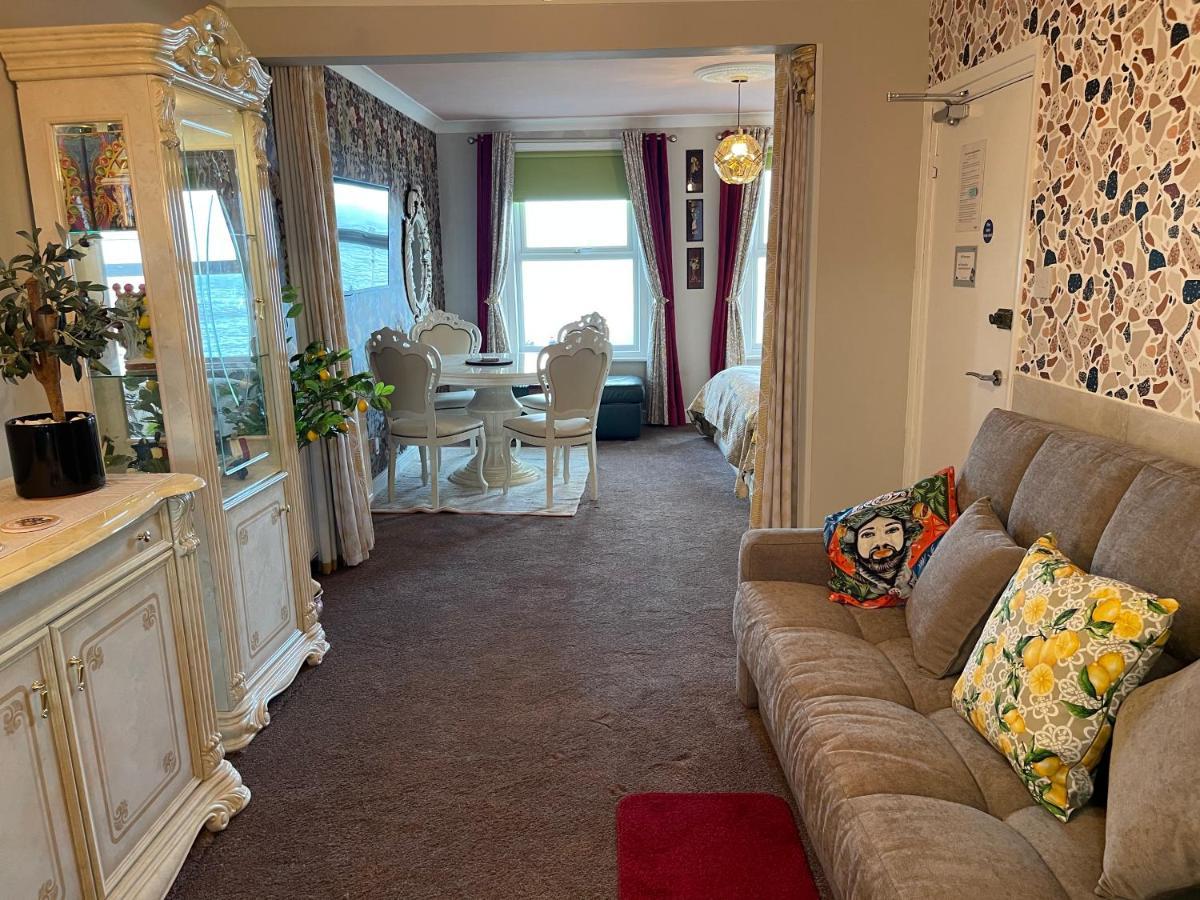 "The Italian" Seafront Apartment Eastbourne Exterior photo